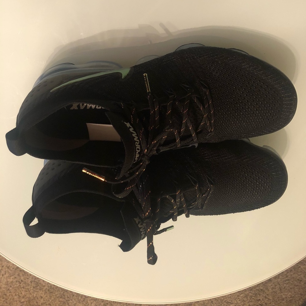Vapormax shoes - Picture 4 of 5
